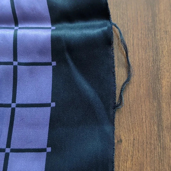 ⭐3/$15 Vintage Scarf - Picture 4 of 6